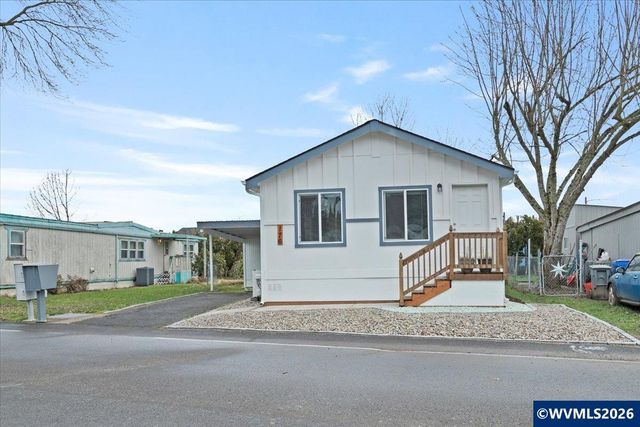 176 Clearwater Av NE, Salem, OR 97301