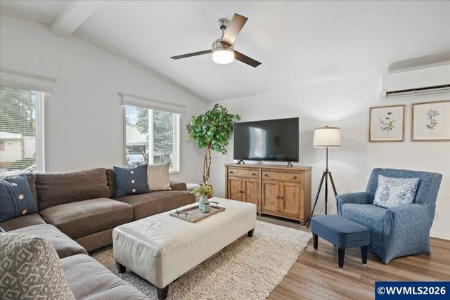 176 Clearwater Av NE, Salem, OR 97301