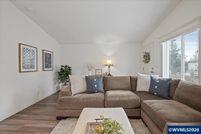 176 Clearwater Av NE, Salem, OR 97301