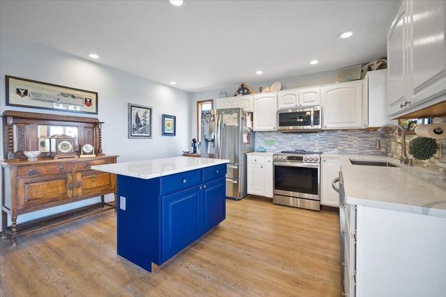 20717 N Division Rd, Colbert, WA 99005
