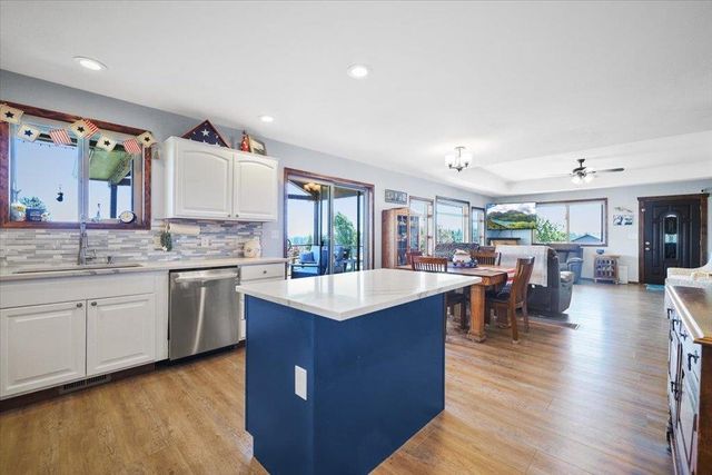 20717 N Division Rd, Colbert, WA 99005