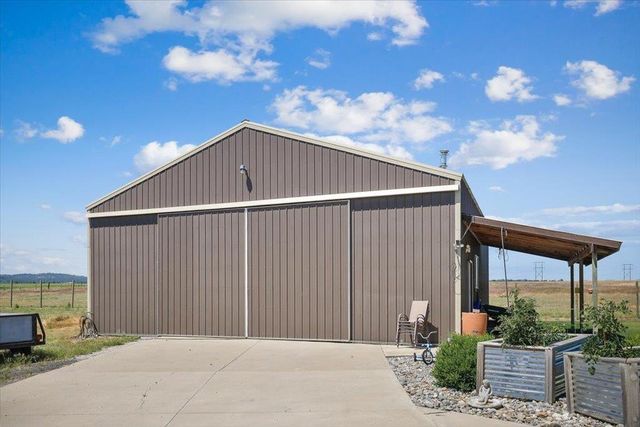 20717 N Division Rd, Colbert, WA 99005