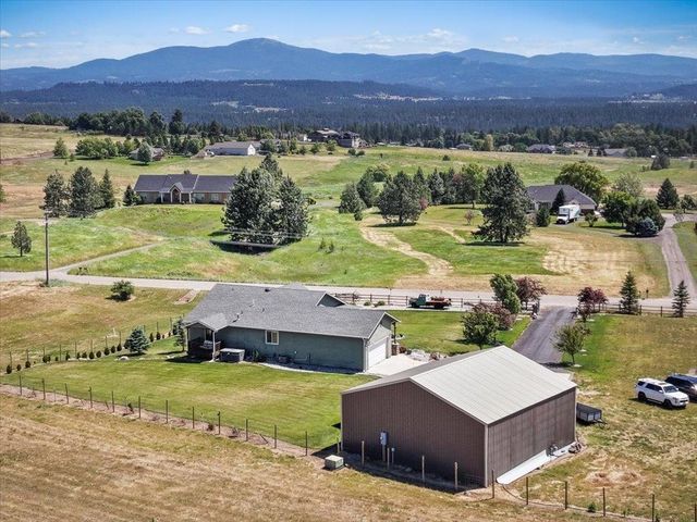 20717 N Division Rd, Colbert, WA 99005
