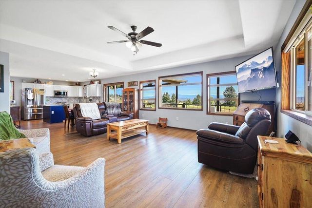 20717 N Division Rd, Colbert, WA 99005
