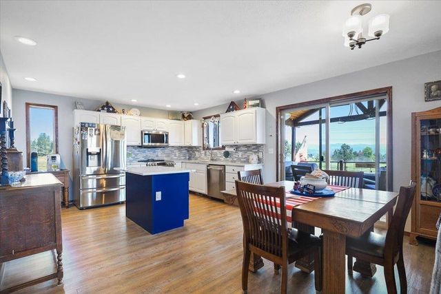 20717 N Division Rd, Colbert, WA 99005