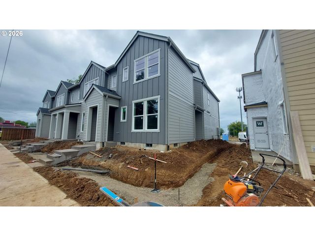 5887 Se Powell Valley, Gresham, OR 97080