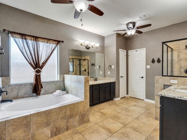 2557 Estrada Drive, League City, TX 77573