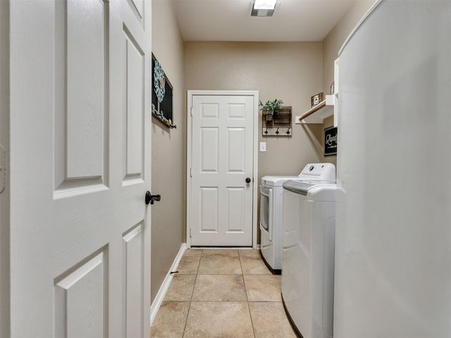 2557 Estrada Drive, League City, TX 77573