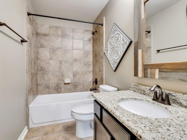 2557 Estrada Drive, League City, TX 77573