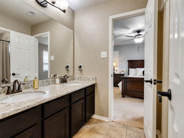 2557 Estrada Drive, League City, TX 77573