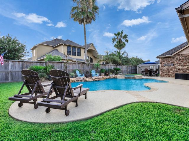 2557 Estrada Drive, League City, TX 77573