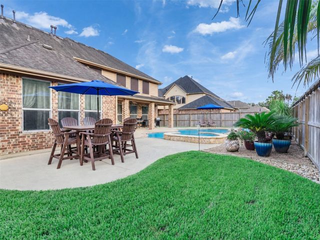 2557 Estrada Drive, League City, TX 77573