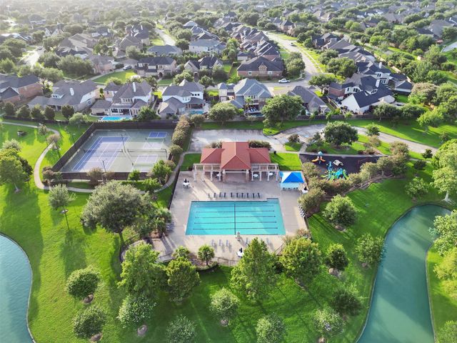 2557 Estrada Drive, League City, TX 77573