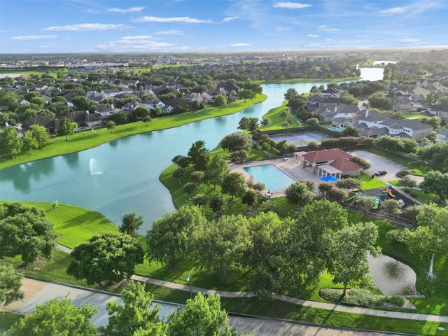 2557 Estrada Drive, League City, TX 77573