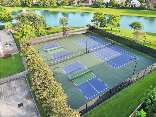 2557 Estrada Drive, League City, TX 77573