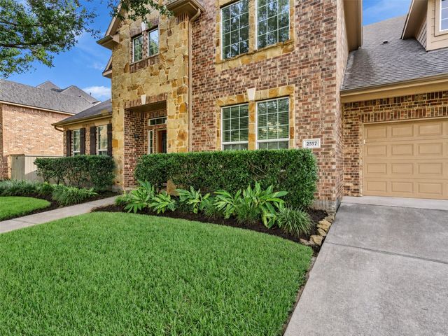 2557 Estrada Drive, League City, TX 77573