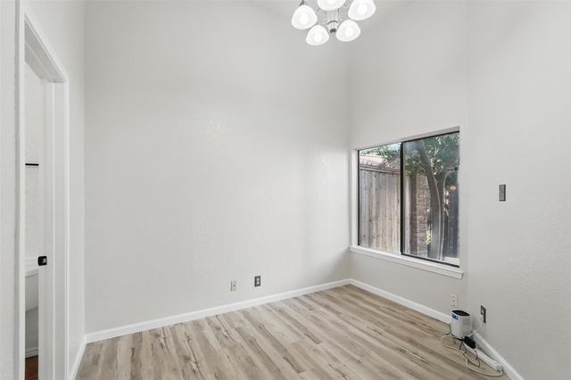 18040 Midway Road 180, Dallas, TX 75287