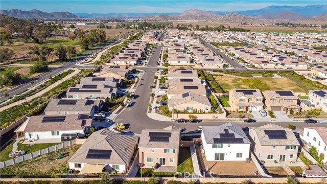 30295 Singer Ln, Menifee, CA 92584