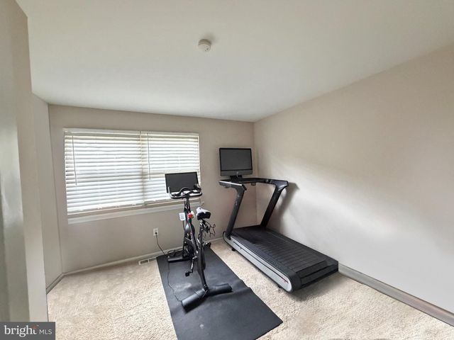54 LAKESIDE DR, Marlton, NJ 08053