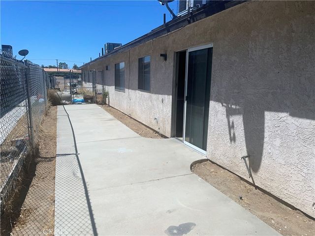 15392 Bear Valley Road 3, Victorville, CA 92395