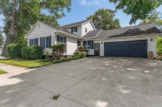 207 Palmer Street, St Clair, MI 48079