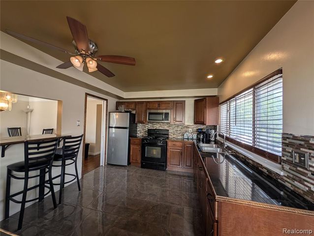 20140 Woodbine Street, Detroit, MI 48219