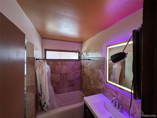 20140 Woodbine Street, Detroit, MI 48219