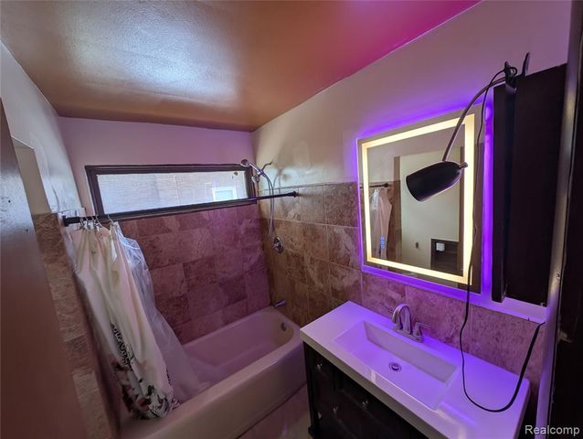 20140 Woodbine Street, Detroit, MI 48219