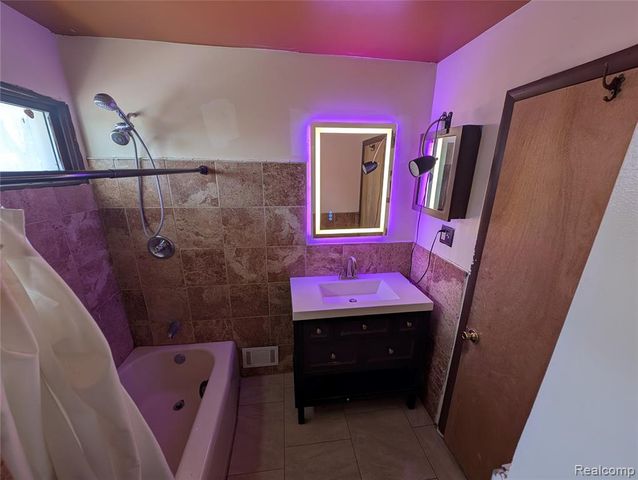 20140 Woodbine Street, Detroit, MI 48219