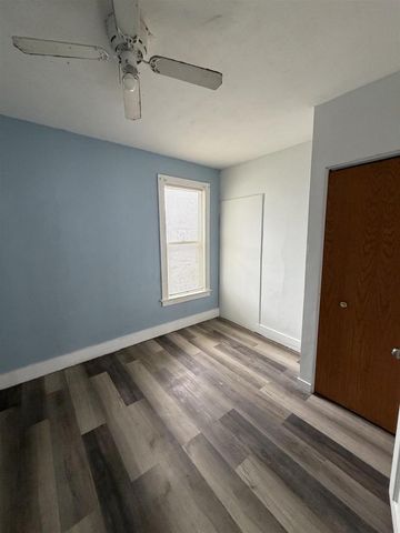 327 8th Avenue, Baraboo, WI 53913