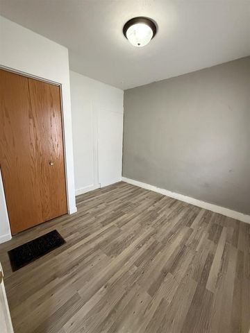 327 8th Avenue, Baraboo, WI 53913