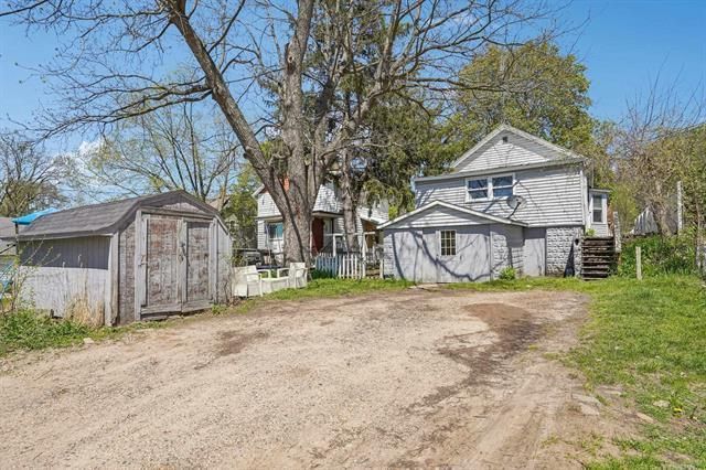 327 8th Avenue, Baraboo, WI 53913