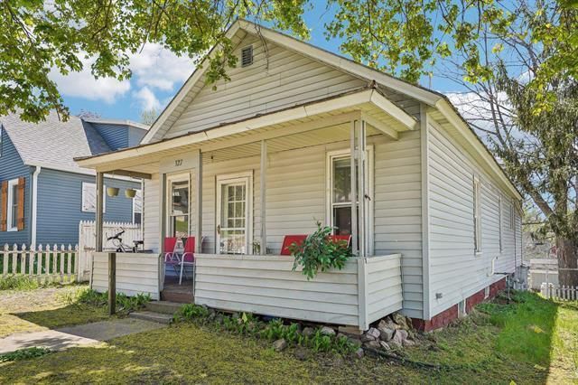 327 8th Avenue, Baraboo, WI 53913