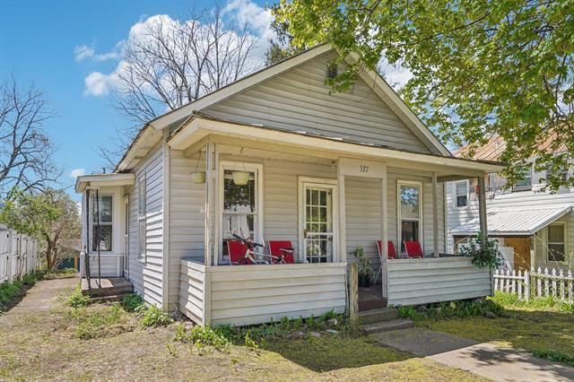 327 8th Avenue, Baraboo, WI 53913