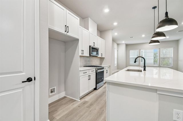 3137 4TH TERRACE N, St Petersburg, FL 33713