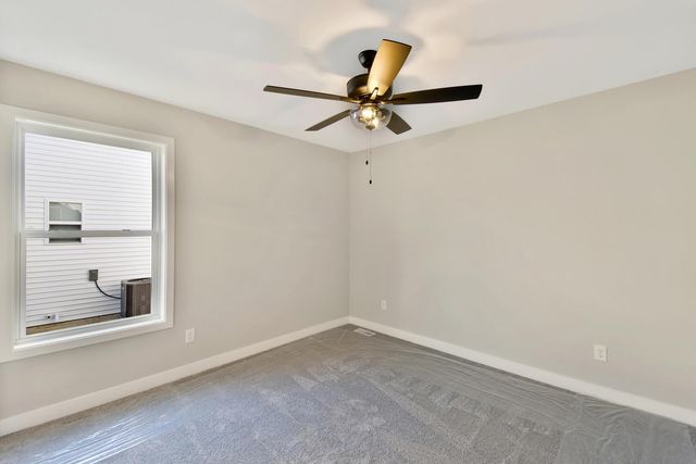 707 Cates Drive, Mahomet, IL 61853