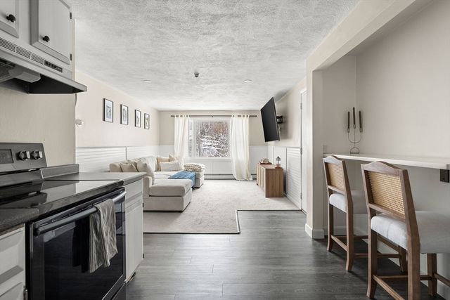 913 State Rd 14, Plymouth, MA 02360