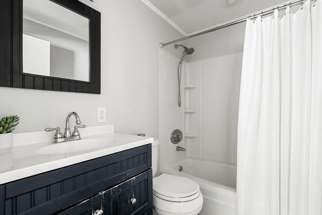 913 State Rd 14, Plymouth, MA 02360