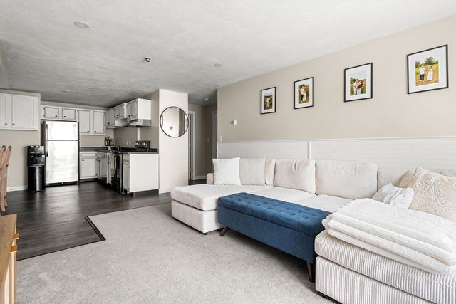 913 State Rd 14, Plymouth, MA 02360