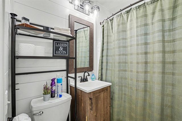 423 E Glenguile Street, Kalamazoo, MI 49004