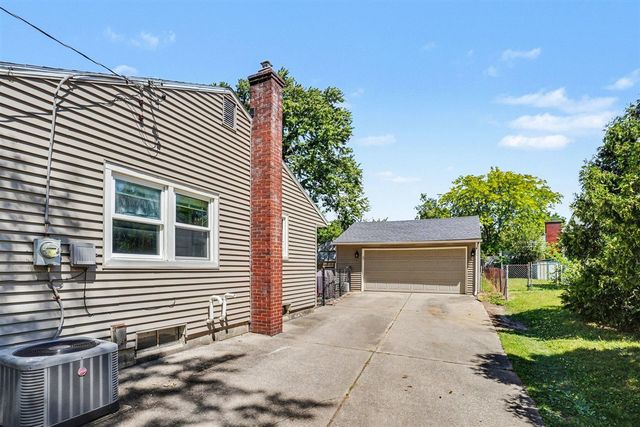 423 E Glenguile Street, Kalamazoo, MI 49004