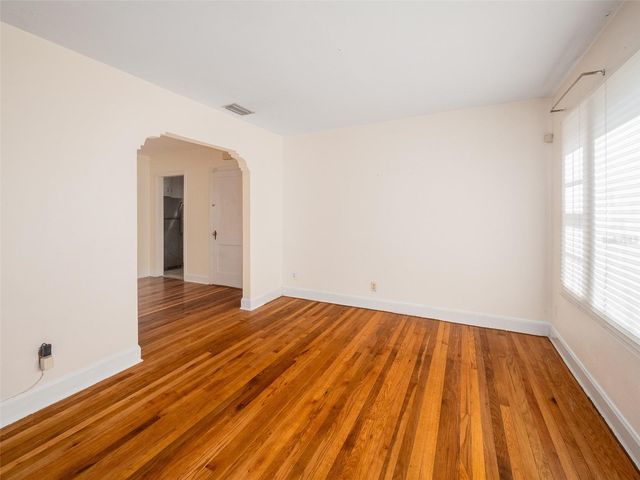 944 N SHINE AVENUE, Orlando, FL 32803