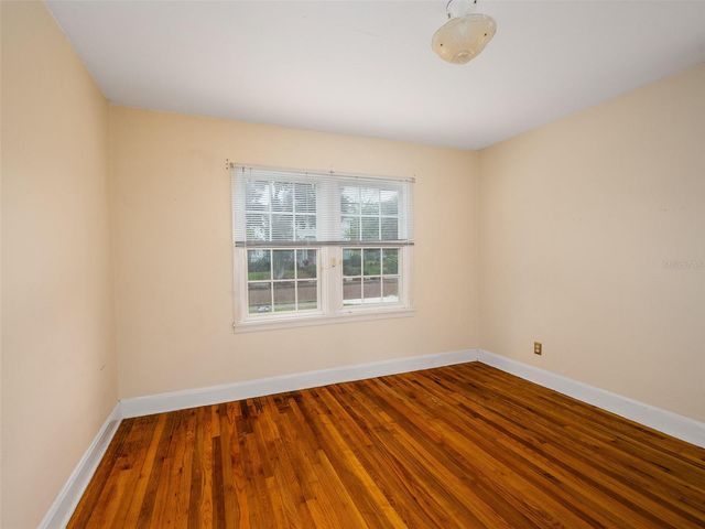 944 N SHINE AVENUE, Orlando, FL 32803
