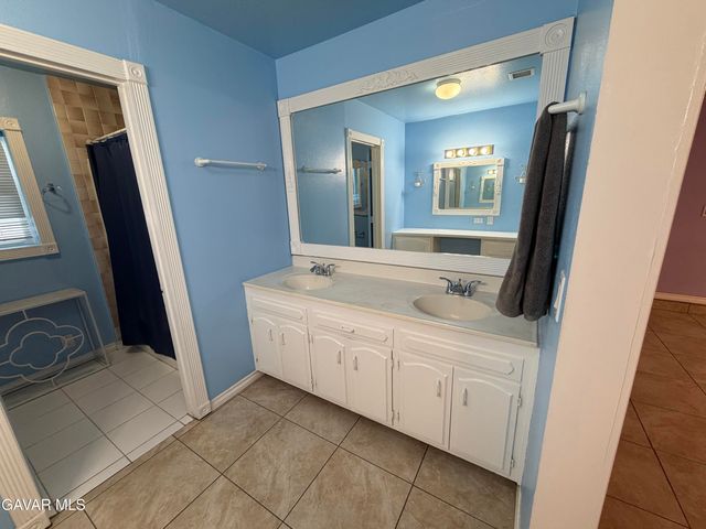 1621 E Avenue Q6, Palmdale, CA 93550