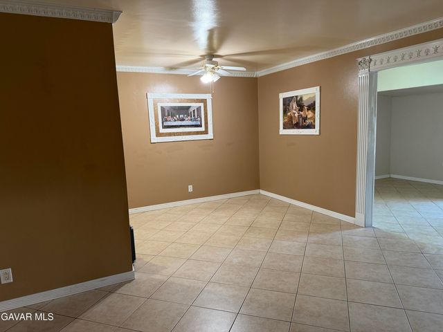 1621 E Avenue Q6, Palmdale, CA 93550