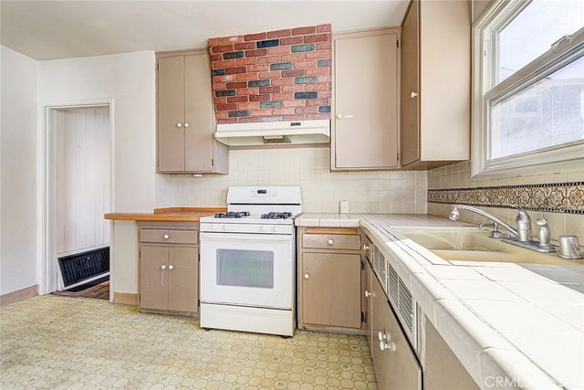 340 Avenue F, Redondo Beach, CA 90277