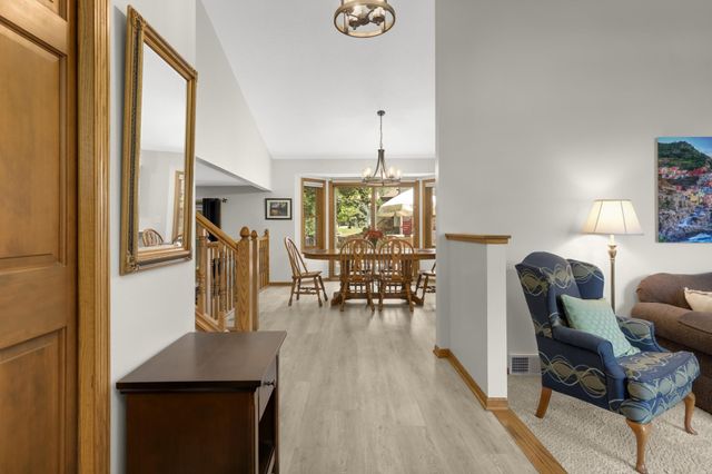 3266 Rolling Hills Drive, Eagan, MN 55121