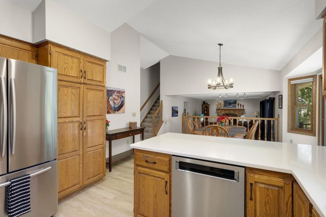 3266 Rolling Hills Drive, Eagan, MN 55121