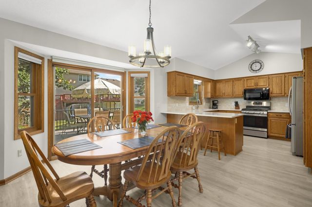 3266 Rolling Hills Drive, Eagan, MN 55121
