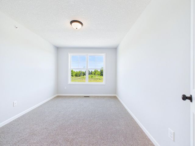 6700 Jorgensen Avenue S, Cottage Grove, MN 55016